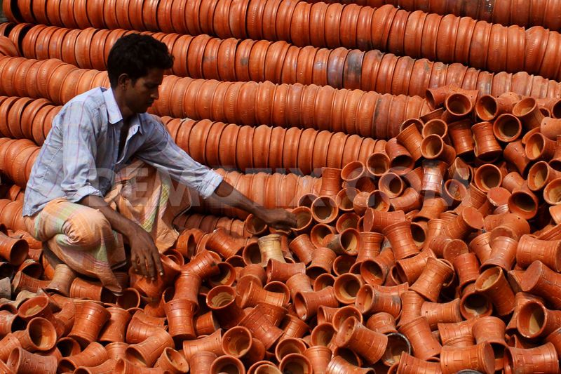 Rajshahi pottery faces extinction