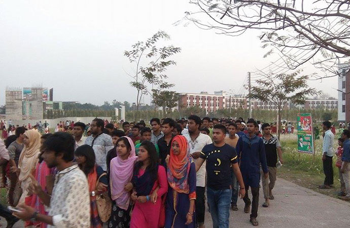 Highway blocked over Rangpur student’s death