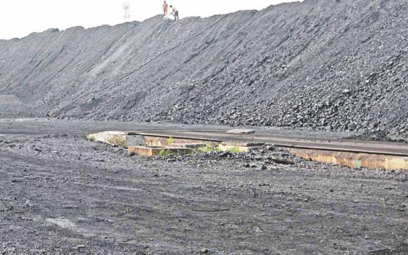 Barapukiria coal extraction resumes
