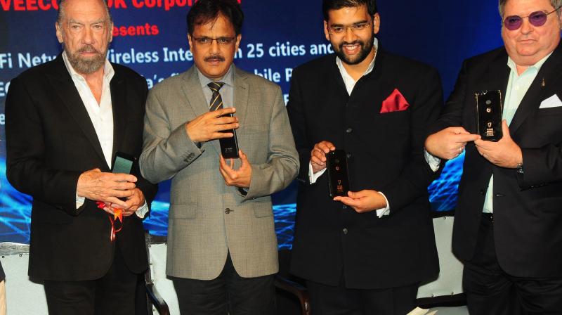 BSNL announces India’s first 3D smartphone
