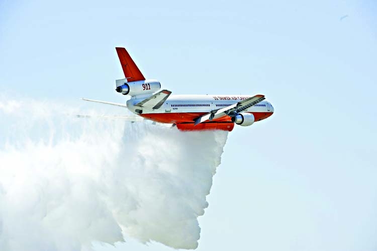 Modified Boeing 737 used to fight wildfire for first time