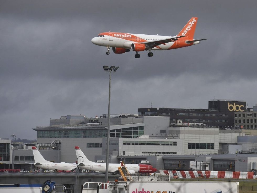 2 arrested for drone use in London Gatwick Airport case