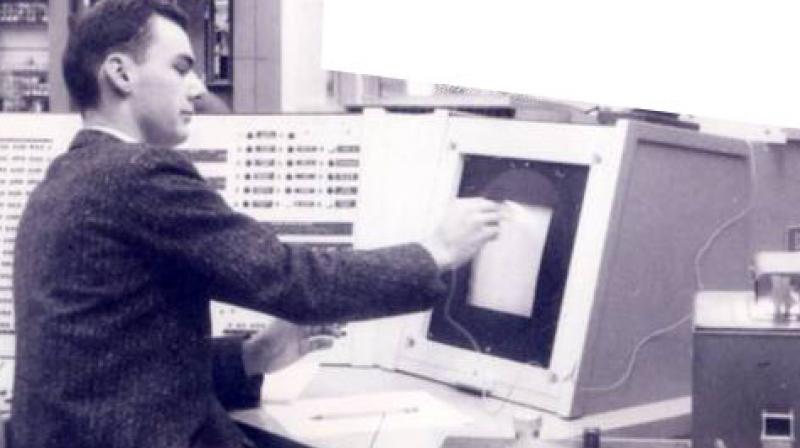 ARPAnet lead, early internet pioneer Larry Roberts dies at 81