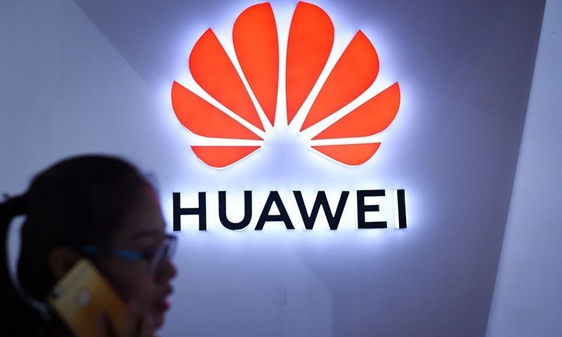 Huawei punishes staff for sending New Year tweet via iPhone