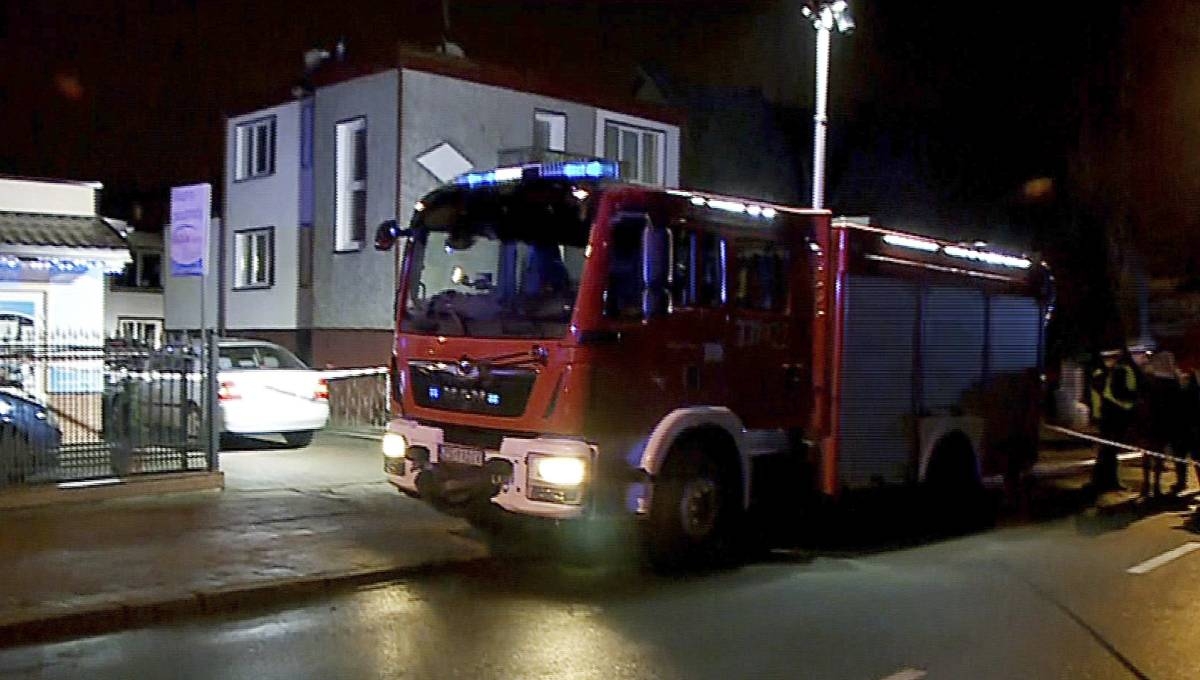 Fire kills 5 girls locked in home-based escape room in Poland