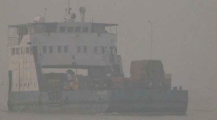 Paturia-Daulatdia ferry service halted due to heavy fog