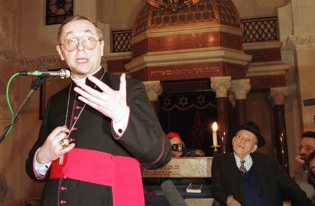 Polish archbishop meets victims of paedophile priests