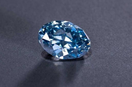 Botswana unveils rare 20-carat blue diamond