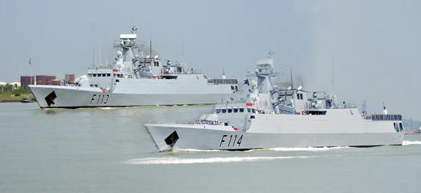 Two Chinese warships for Bangladesh Navy arrive