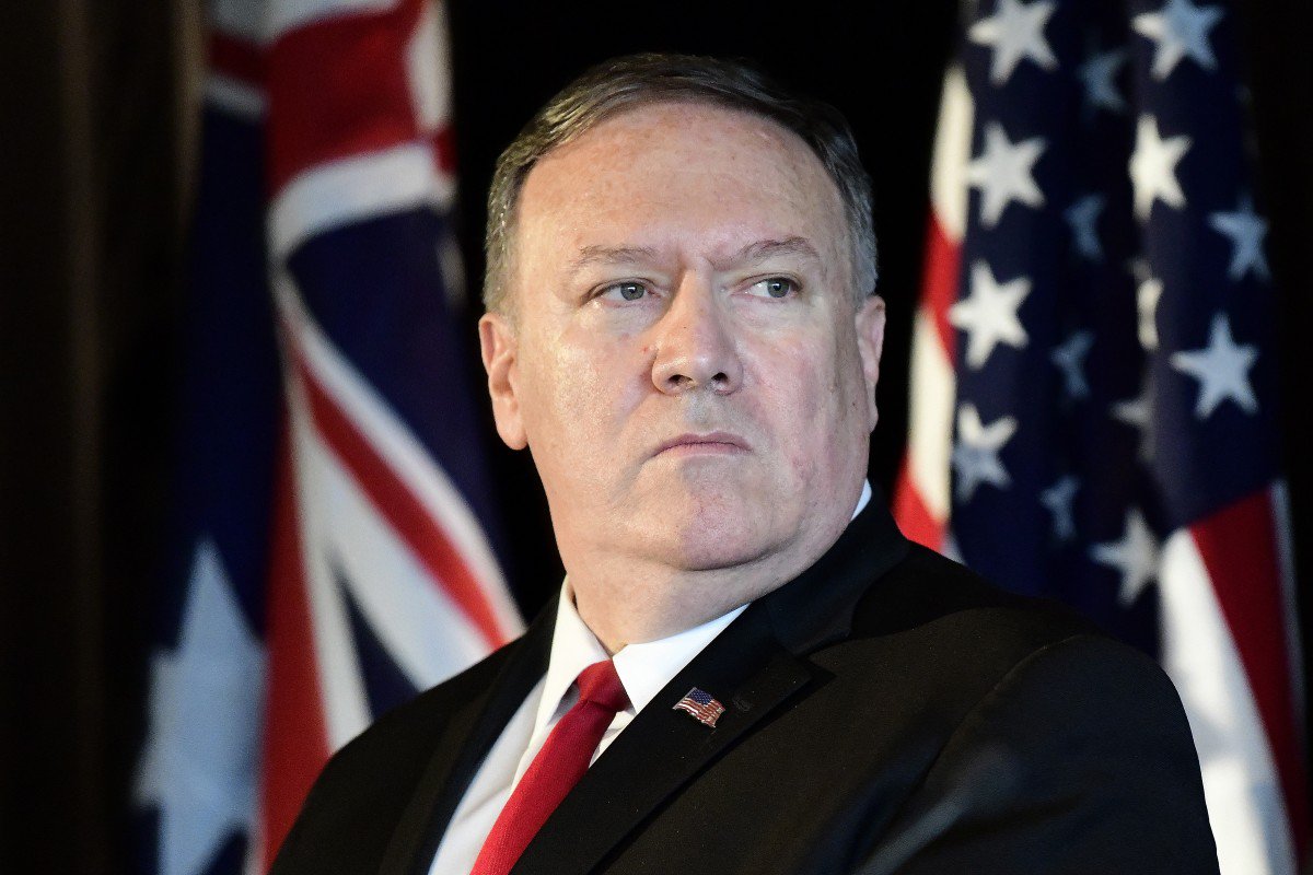Pompeo makes history in Pohnpei, courts Pacific allies
