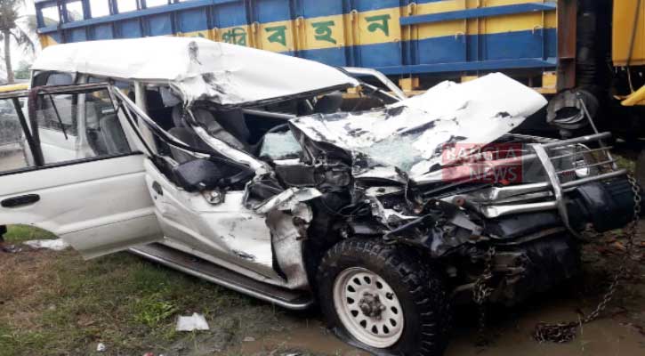Petrobangla official among 2 killed in bus-pajero collision