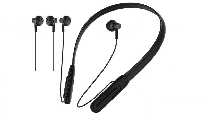 Ubon’s built-in magnetic earphones offer 24-hours playback