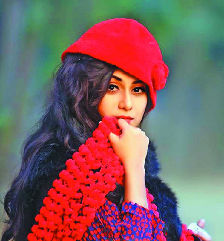 Nairuz set to debut in film 'Dhaka Dream'