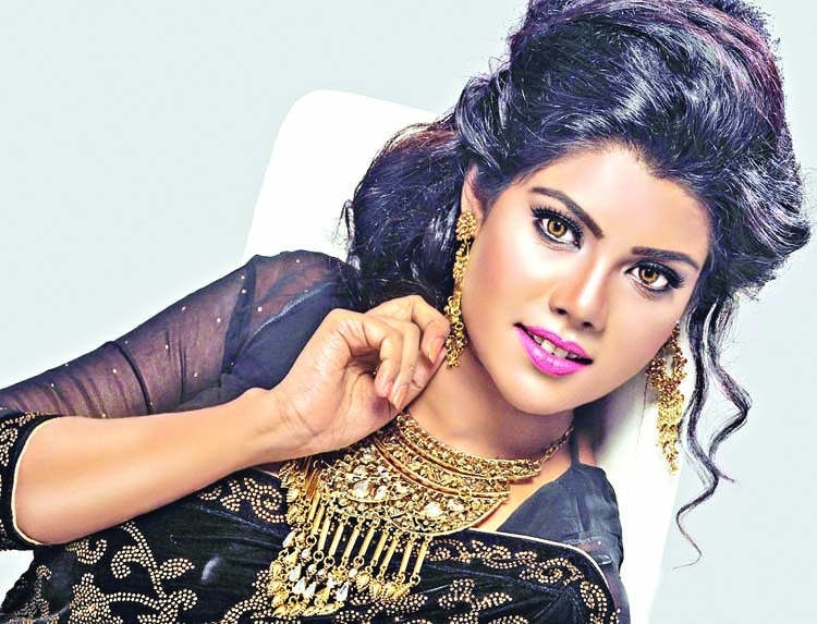 Bindu Kona lend her voice for 'item song'