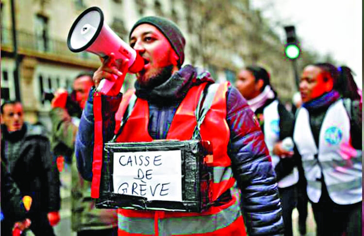 French hardline union calls for more strikes