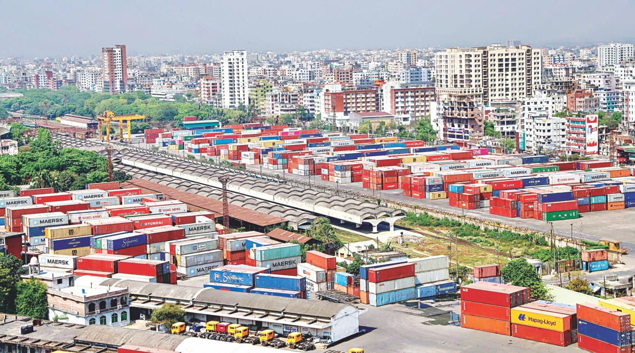 Container congestion feared in Ctg port amid small delivery