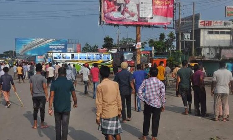Sylhet transport personnel clash over Welfare Fund, 50 injured