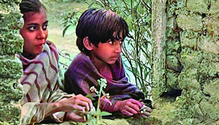 'Pather Panchali' will come in color print