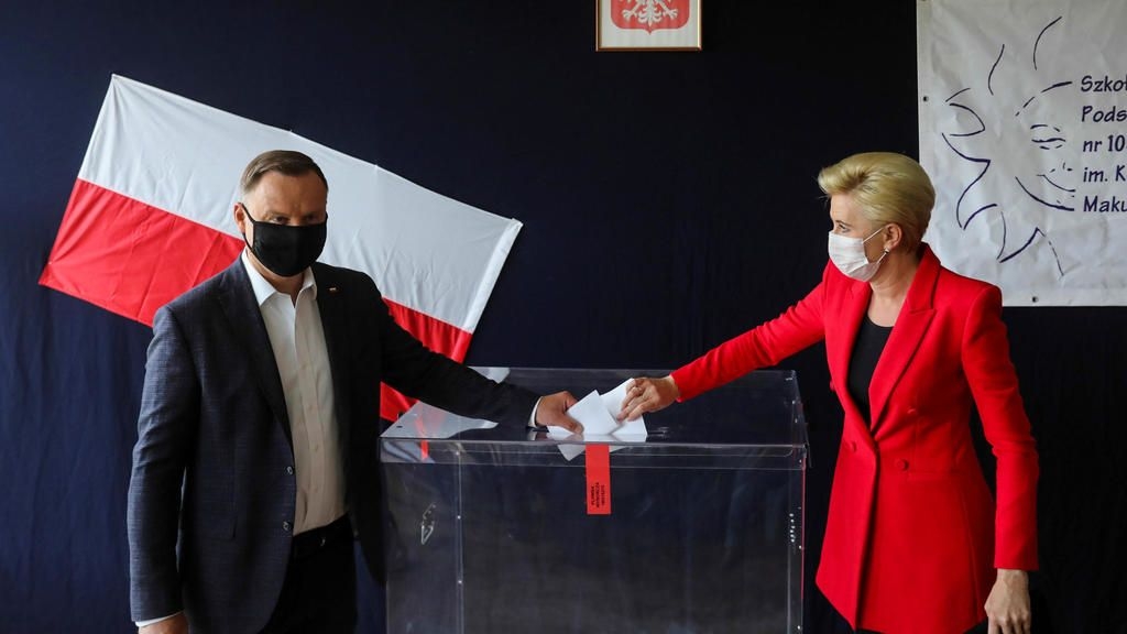 Poland's Duda retains slim election business lead - exit poll