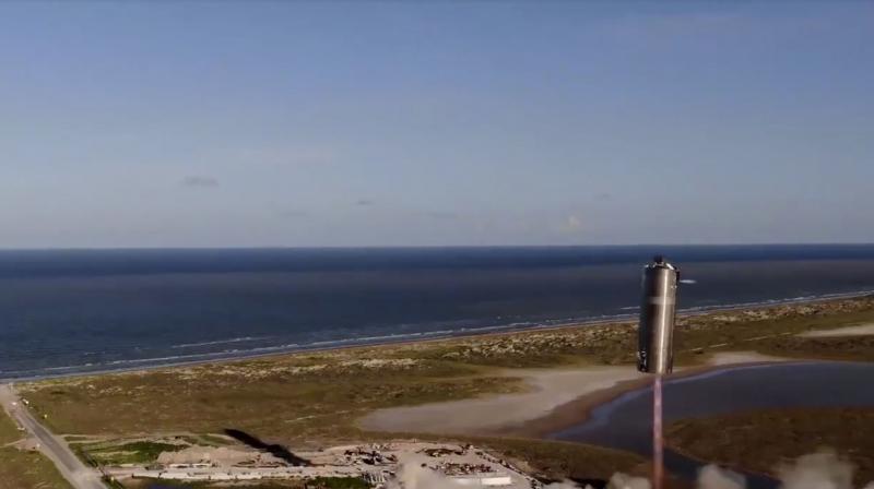 In successful test, SpaceX’s Mars rocket prototype flies 45 seconds, lands upright