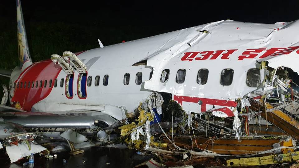 Dhaka shares grief with Delhi over plane crash
