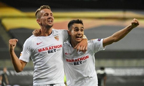 De Jong sends gritty Sevilla past Man Utd into Europa League final