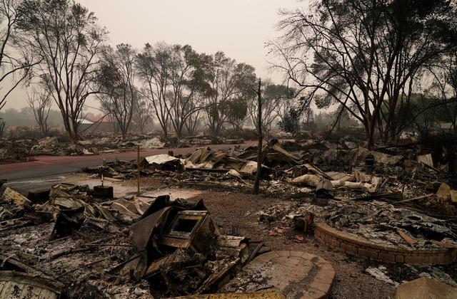 Dozens of people missing in Oregon wildfires