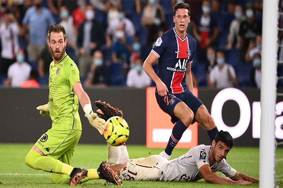 Draxler's late goal gives depleted PSG first Ligue 1 win of season