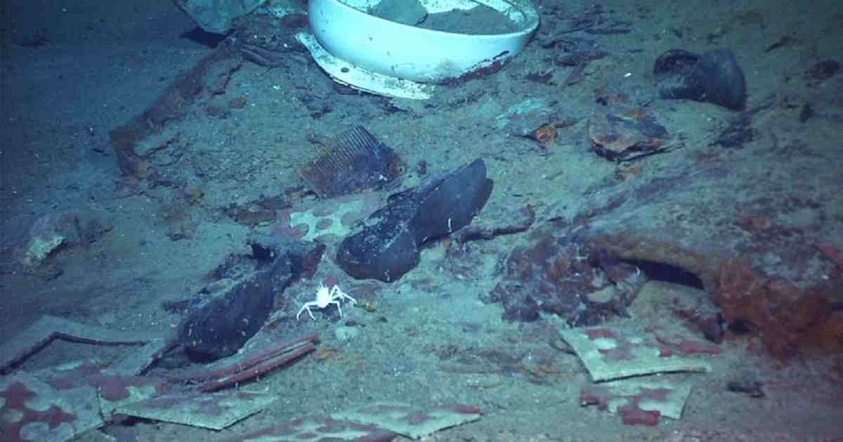 Intend to retrieve Titanic radio spurs debate on human remains