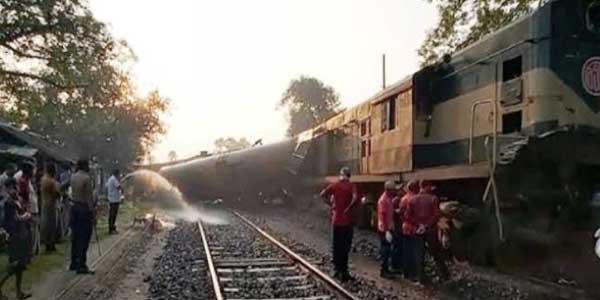 Khulna's train services restore after 9hrs