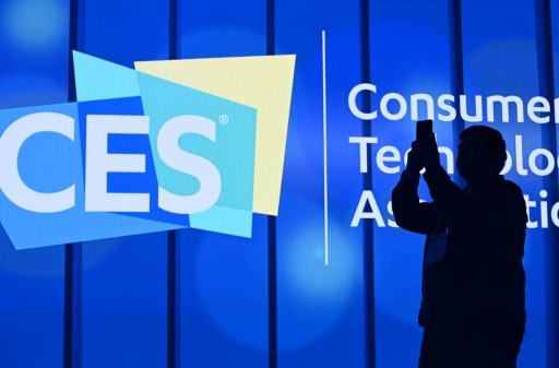 Major CES gadget express turns to tech for virtual salvation