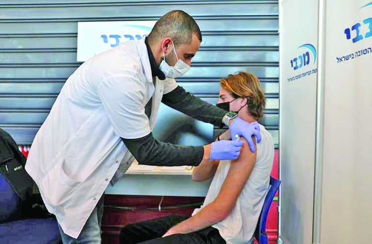 Israel includes teens found in vaccination drive