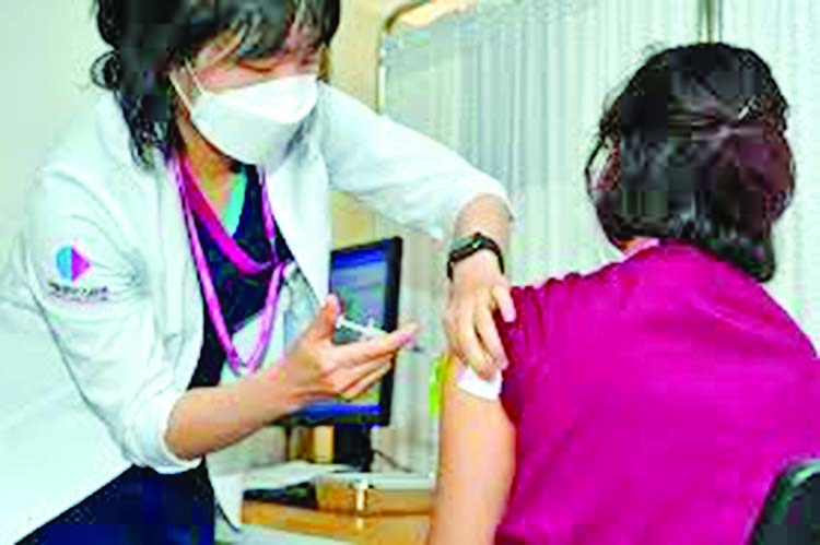 South Korea vaccinates 18,000