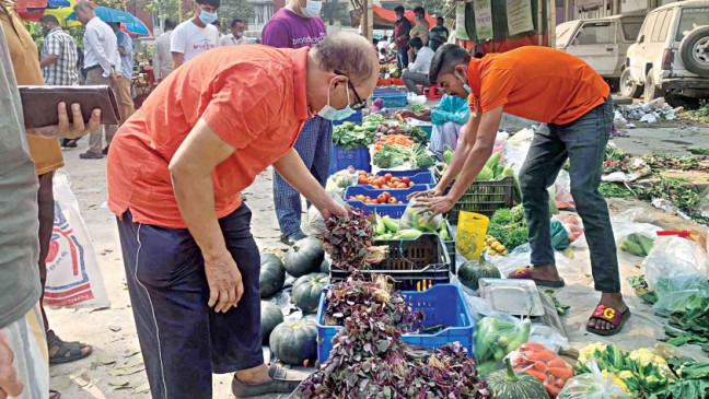 Win-win for vegetable growers, customers as farmers’ market benefits traction