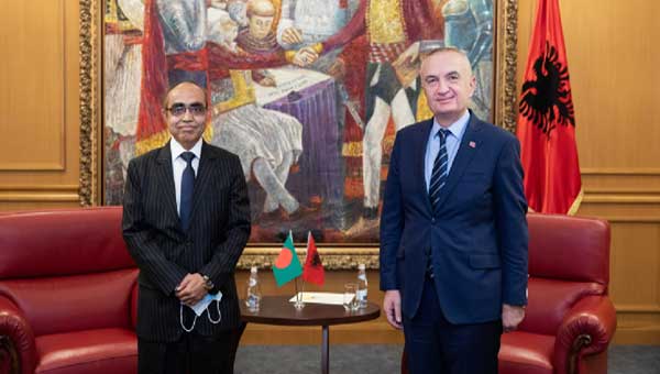 Bangladesh envoy presents credentials to Albania president