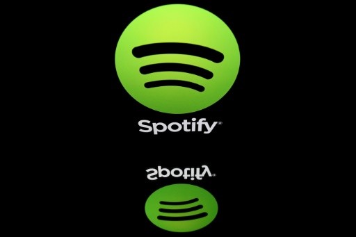 Spotify counters Apple with podcast subscriptions