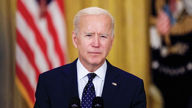 Biden aims to vaccinate 70% of American people by July 4