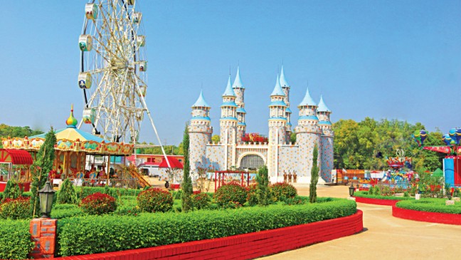 Amusement parks continue struggle against Covid