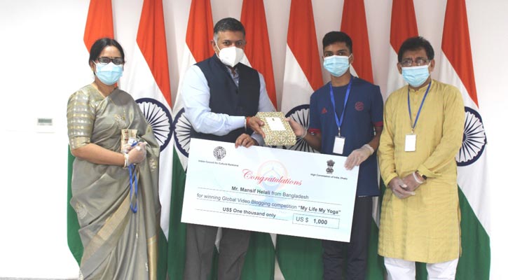 Bangladeshi Youth wins Global video blogging Competition of ICCR