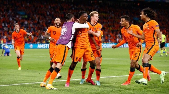 Netherlands edge Ukraine in five-goal thriller