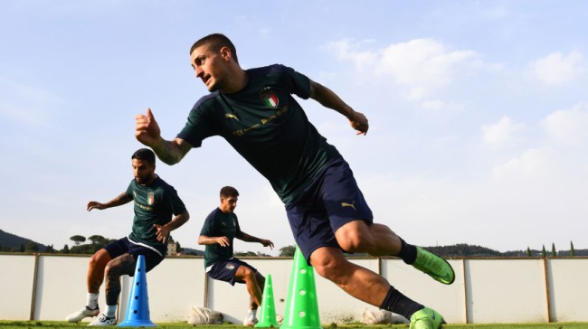 Verratti gives new impetus to high-flying Italy