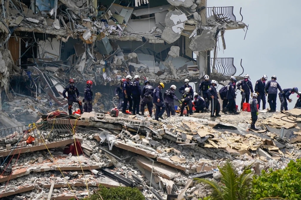 Death toll in Florida building collapse climbs to 5: mayor