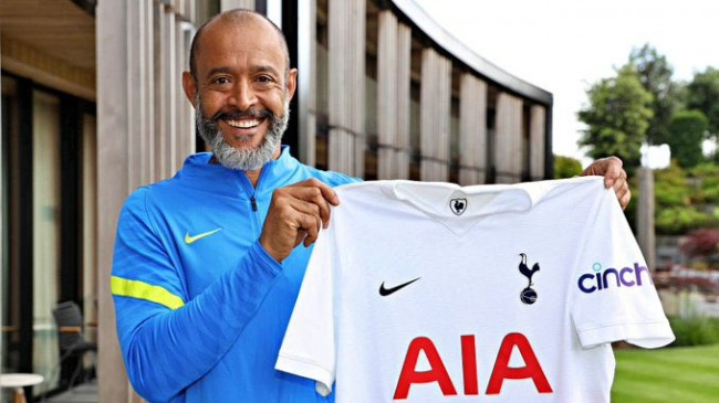 Tottenham name Nuno Santo as new manager