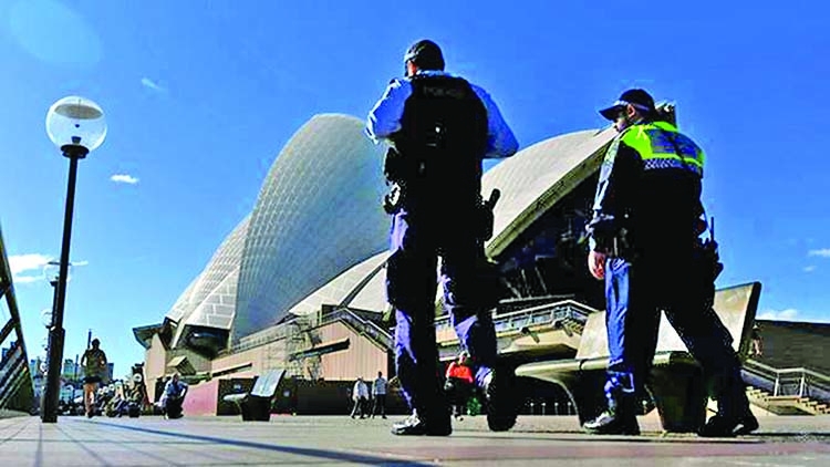 Australia extends lockdown in Sydney as Covid-19 spreads