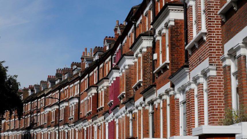 UK house prices jump as market strength persists
