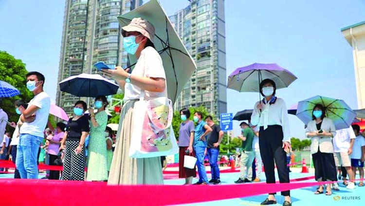 China's Xiamen city tells residents to stay home as COVID infection spreads