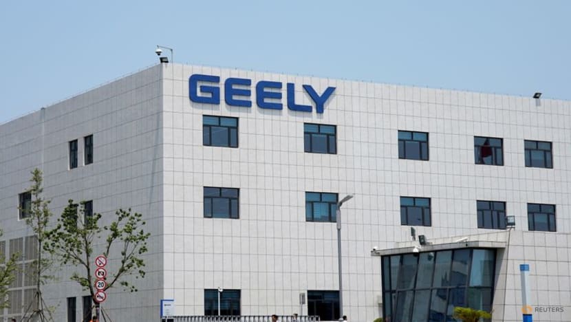 China's Geely moves into smartphones with chairman's new venture