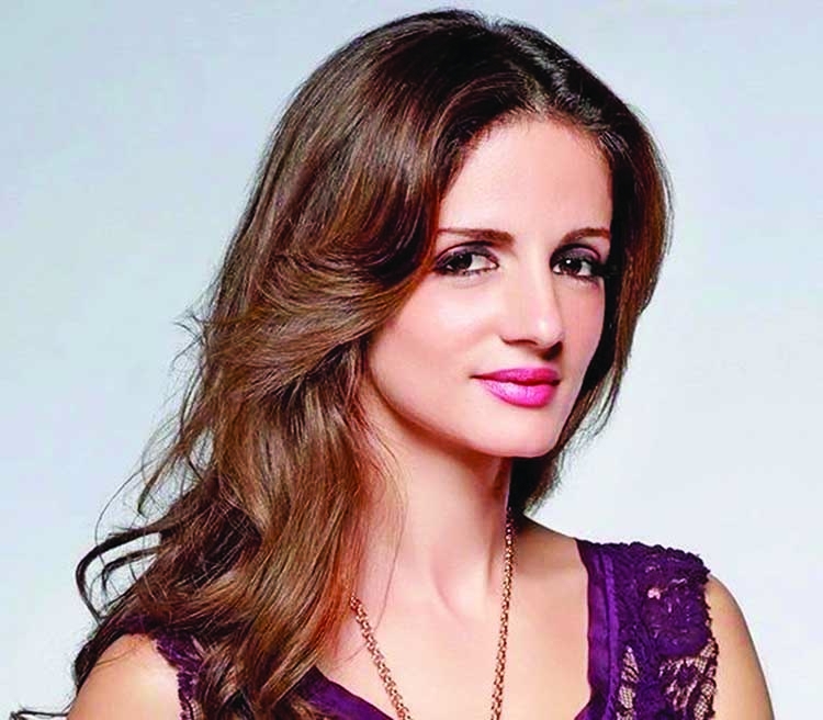 Sussanne Khan claims Aryan's arrest as 'witch hunt on' SRK