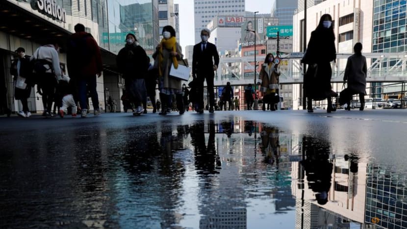 Japan's coincident, leading indicator indices fall in August