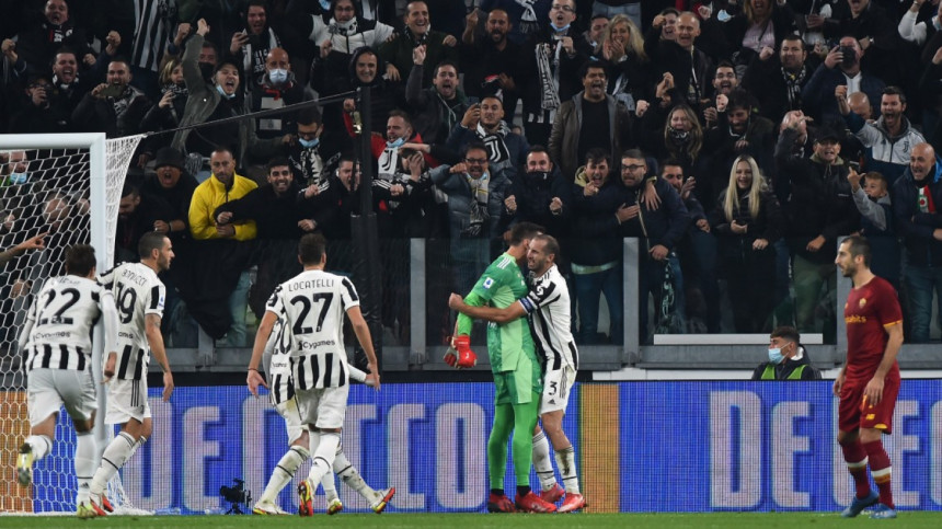 Juventus narrowly edge past Roma